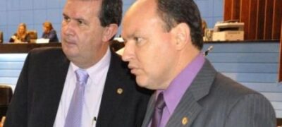 Deputados do PMDB veem aliança com PSDB saída para sobrevivência