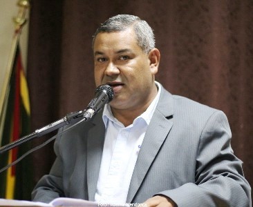 Vereador Buiu solicita melhorias para a Baixada Corintiana
