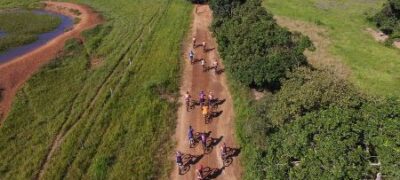 Percurso de 40 km atrai ciclistas até área de sítio arqueológico em Alcinópolis