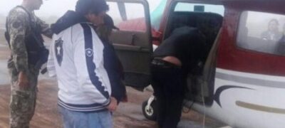Em Bela Vista, traficantes abandonam carro com drogas e fogem nadando ao Paraguai