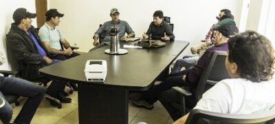 Prefeitura de Antônio João reúne açougueiros para discutir implantação de matadouro municipal