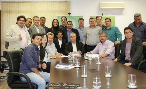 Prefeito e vereadores cumprem agenda com governador