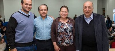 Senador presta contas do mandato e garante recursos para 5 municípios