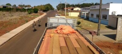 PMA autua empresa mato-grossense em R$ 4,3 mil e apreende caminhão com carga de madeira ilegal