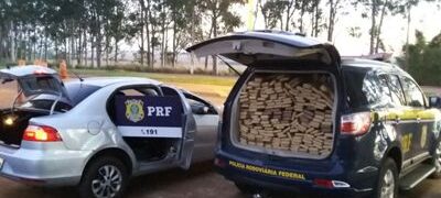 Traficante capota carro em perseguição  e abandona 654 quilos de maconha