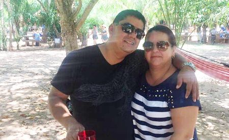Comerciante é baleado em Caracol
