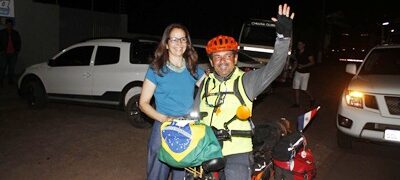 Após pedalar 3.898 km ciclista Rubem “maninho” chega à Ponta Porã