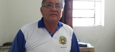Motorista questiona ausência de vereador funcionário do correio ao trabalho