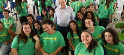 Onevan entrega emenda parlamentar em escola de Naviraí