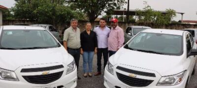 Hemerson Buiu participa de entrega de dois veículos 0k para Saúde de Bela Vista