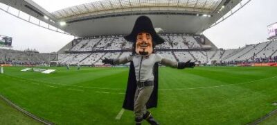Andrade alfineta rival: “Tem time que gastou R$ 100 mi e não ganhou nada”