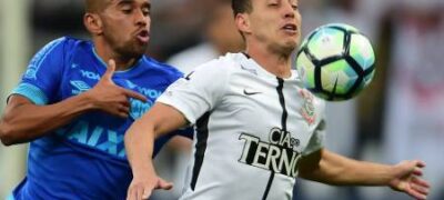 Kazim desencanta, Corinthians vence o Avaí e fica perto do título