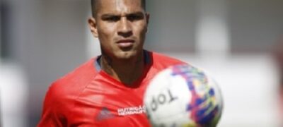 Guerrero é pego em exame antidoping  em jogo das eliminatórias da Copa