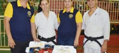Rotary Club participa do Projeto Karatê Ouro e faz doações