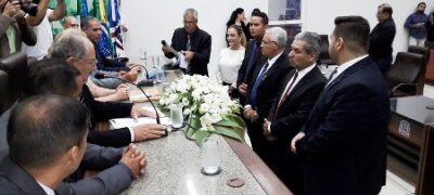 Mesa Diretora que conduzirá o legislativo em 2018 toma posse em Ponta Porã