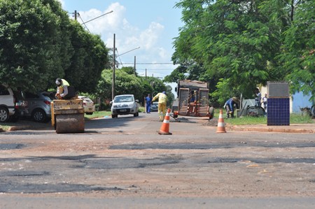 Prefeitura de Jardim inicia operação tapa buraco em ruas da cidade