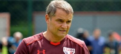Aguirre dá indícios da escalação para a partida contra o Rosario