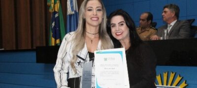 Mara Caseiro homenageia empresária com Comenda do Mérito do Trabalho
