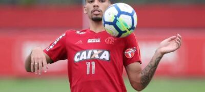 Flamengo deseja prorrogar contrato de Lucas Paquetá