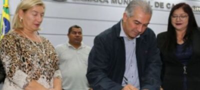 Em pré-campanha, Reinaldo acompanha até futebol de “várzea” em Campo Grande