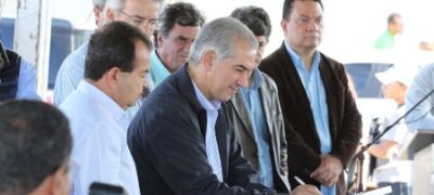 Reinaldo Azambuja vai a Amambai, Anaurilândia e Batayporã com R$ 15 milhões em investimentos