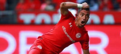 Atacante Fernando Uribe chega ao Brasil nesta semana para fechar com o Flamengo
