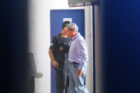 Defesa pede liberdade de André e “estranha” prisão de pré-candidato