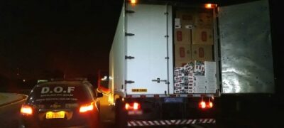 Motorista mente sobre carga e DOF apreende 420 mil pacotes de cigarro