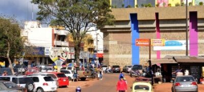 Alta do dólar não afasta turistas  e vendas na fronteira crescem 20%