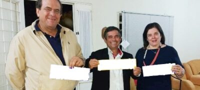 Ex-prefeito volta a Antônio João para pedir votos para candidata paraquedista