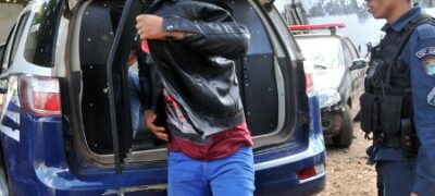Cinco são presos em posto com carro carregado com meia tonelada de maconha