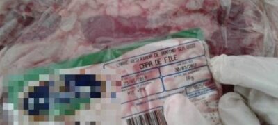 Dono de mercado é preso por fabricar linguiça com carne vencida