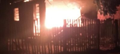 Em Bela Vista, incêndio destrói residência e deixa casal ferido