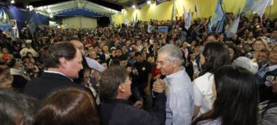 Prefeitos e vereadores se juntam à Onda Azul e reforçam apoio à Reinaldo