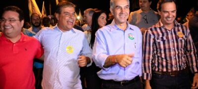 Reinaldo reúne 10 mil pessoas em ato político a quatro dias da eleição