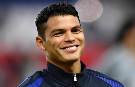 Thiago Silva desbanca Neymar e é eleito o melhor estrangeiro na França
