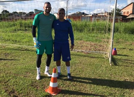 De férias, Weverton mantém a forma em clube acreano da Série C