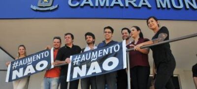 Criticado por ter votado em aumento de salário, vereador briga em rede social