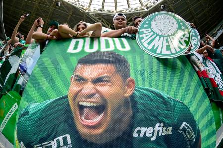Galiotte promete fazer o possível para manter Dudu e vê Keno distante