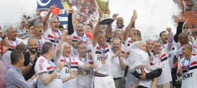 São Paulo supera Vasco nos pênaltis e é tetracampeão da Copinha