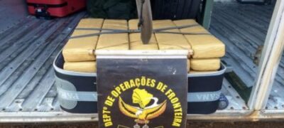 DOF para ônibus na MS-156 e prende passageiro com mala de maconha