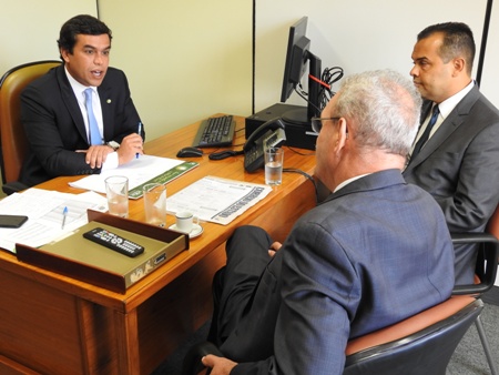 Beto discute saúde indígena com secretários do Estado e de Campo Grande
