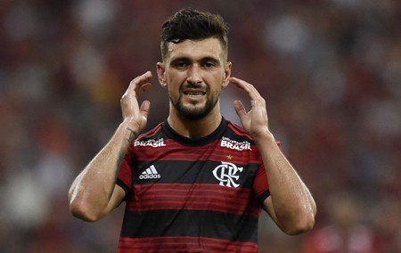 Maior contratação do Flamengo, Arrascaeta tenta superar falha e abatimento em 1ª grande chance
