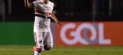 Santos anuncia contratação de Christian Cueva
