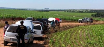 DOF apreende oito veículos com produtos do Paraguai