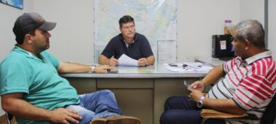 Vereador Hemerson Buiu e Diogo Murano pedem socorro para Agesul para manutenção nas estradas rurais