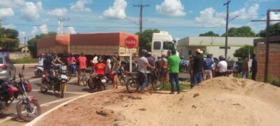 Acidente entre moto e carreta deixa um morto em Bela Vista