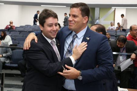 João Henrique apresenta projeto de incentivo à aviação regional