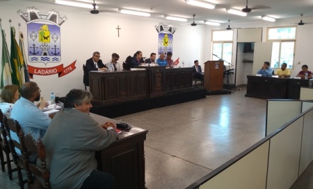 Pela primeira vez na história de Ladário, prefeito tem mandato cassado
