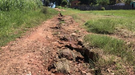 Vereadora Fabrizia Tinoco pede mutirão para recuperar bairro Clarão da Lua